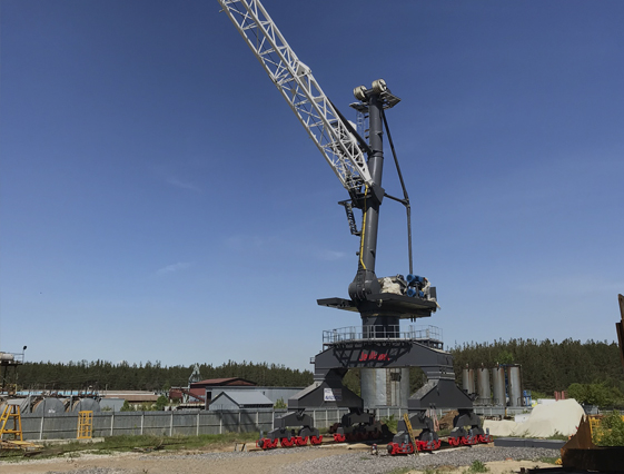 Port cranes and cranes for shipbuilding and ship repair